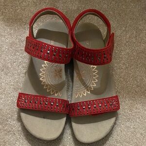 Aetrex Maria Red Studded Sandals | Size 10 | Quarter Strap